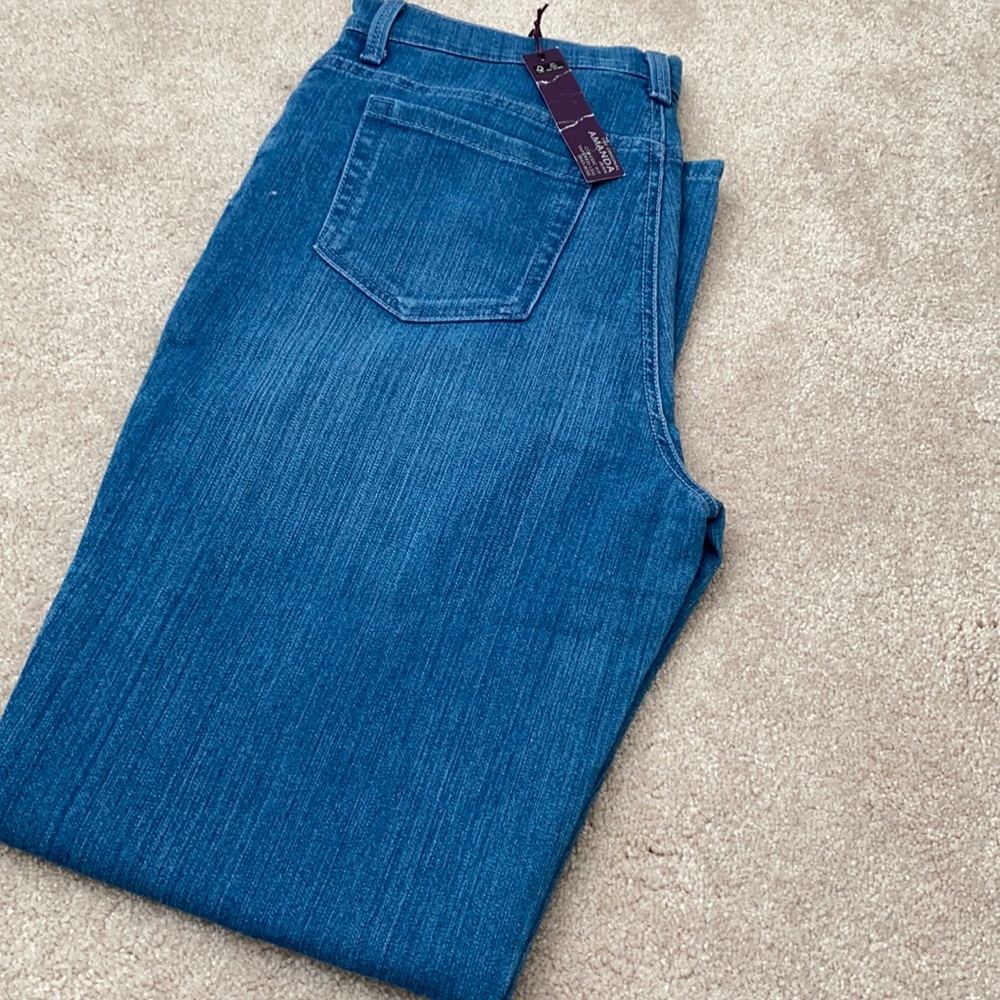 Gloria Vanderbilt jeans size 12